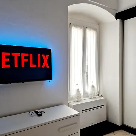 Homeholidaysanremo - 2,0 *