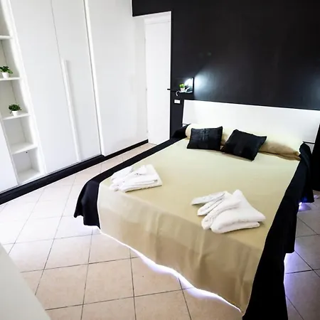 Homeholidaysanremo - 2,0 Апартаменты Санремо