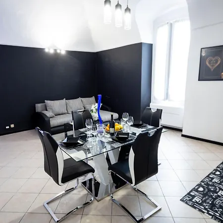 Апартаменты Homeholidaysanremo - 2,0 Санремо