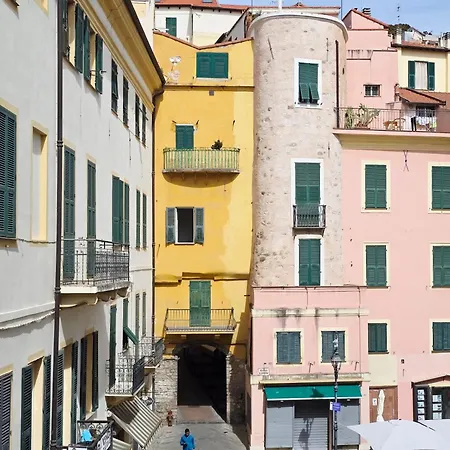Homeholidaysanremo - 2,0 * Санремо